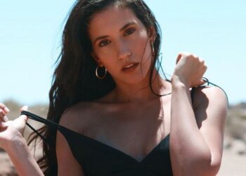 Ελένη Βαΐτσου: «Γιατί να ανέβω τα σκαλιά της εκκλησίας και να κάνω οικογένεια; Σώνει και ντε;»