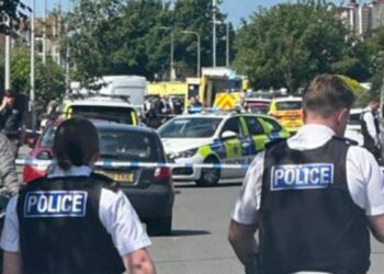 17χρονος μπήκε σε χώρο που έκαναν μαθήματα χορού και μαχαίρωνε παιδιά- 1 κορίτσι νεκρό και 7 τραυματισμένα – «Μητέρες ούρλιαζαν για τα παιδιά τους»