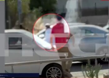 Οδηγός επιτέθηκε και παρέσυρε με το αυτοκίνητο τον Βαγγέλη Μπουρνού (video)