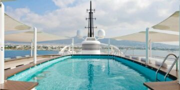 Alldaynews.gr Ο έλληνας εφοπλιστής που κατοικεί στο πλωτό του σπίτι και το δώρο του καπετάν Π. Τσάκου