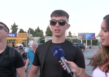 Πιτσιρικάς πάει …αποφασισμένος στην Πάρο: «Μόνα τους θα με προσεγγίσουν τα κορίτσια, δεν είμαι τυχαίος» (video)