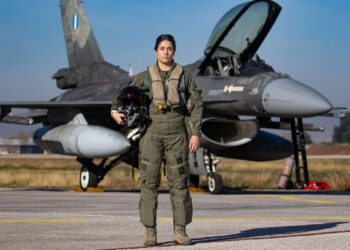 Η Χρυσάνθη από τις Πηγές Καβάλας είναι η πρώτη γυναίκα πιλότος F-16 στην Ελλάδα που κάνει αερομαχίες στο Αιγαίο
