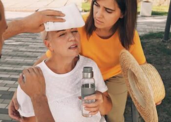 Θερμική εξάντληση: Ποια είναι τα συμπτώματα και πώς αντιμετωπίζεται (video)