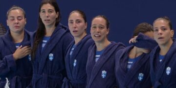 Δάκρυα περηφάνιας: Οι παίκτριες της ομάδας πόλο τραγούδησαν συγκινημένες τον Εθνικό Ύμνο