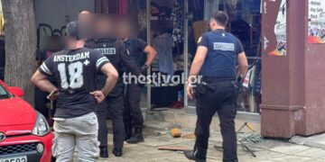 Alldaynews.gr ΠΡΙΝ ΛΙΓΟ: Μπούκαραν σε κατάστημα, το έσπασαν και έδειραν ζευγάρι – Ο επιχειρηματίας είχε ζητήσει το λόγο επειδή πείραξαν τη γυναίκα του