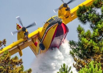 Φωτιά στις Σέρρες: Στη μάχη με τις φλόγες 2 αεροσκάφη και 2 ελικόπτερα.