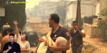Alldaynews.gr Φωτιά στην Πάτρα: Αστυνομικός σώζει ηλικιωμένο από τις φλόγες – Το συγκλονιστικό βίντεο