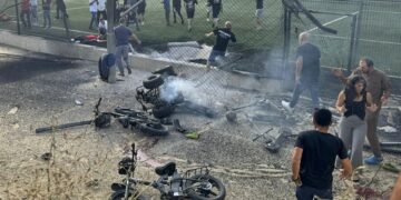 Ανάφλεξη στα σύνορα Ισραήλ – Λιβάνου: «Χτυπήσαμε τη Χεζμπολάχ» λέει το Τελ Αβίβ μετά την επίθεση σε γήπεδο στα υψίπεδα του Γκολάν με 12 παιδιά νεκρά