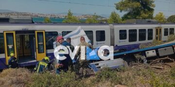 Alldaynews.gr Τρένο με 130 επιβάτες συγκρούστηκε με φορτηγό – Νέο ατύχημα σοκ στην Ελλάδα