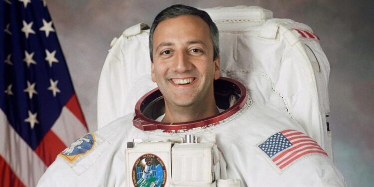 Alldaynews.gr Συγκλόνισε αστροναύτης που επέστρεψε στη Γη: «Είδα κάτι που δεν έπρεπε να δω»