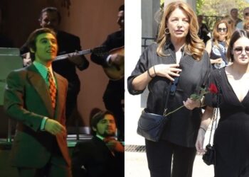 Alldaynews.gr Συγκίνηση στο μνημόσυνο του Τόλη Βοσκόπουλου: Η Άντζελα Γκερέκου και η κόρη τους τιμούν τη μνήμη του