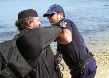 Πολιορκείται από ένοπλες αστυνομικές δυνάμεις η ιστορική Μονή Εσφιγμένου με τους 118 υπέργηρους μοναχούς