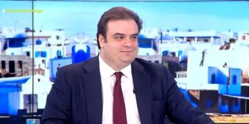 Πιερρακάκης: Θα αλλάξουν όλα τα βιβλία στη σχολική εκπαίδευση – Κανόνας το πολλαπλό βιβλίο – Διορισμοί & ψηφιακό φροντιστήριο
