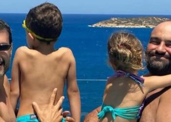 Παντελής Τουτουντζής: Στην Κρήτη με τον σύζυγο του και τα παιδάκια τους για την γιορτή του