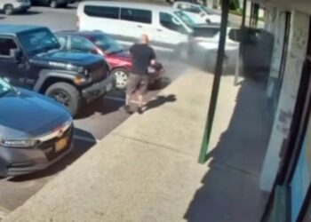 Μεθυσμένος οδηγός «μπήκε» με το αυτοκίνητο σε Νυχάδικο: Νεκρές 4 γυναίκες – Δείτε το συγκλονιστικό βίντεο