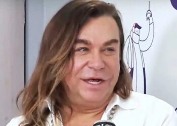 Τρύφωνας Σαμαράς: «Άργησα να κάνω σ3..ξ με άντρα. Έκανα μετά τα 20»