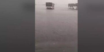 Alldaynews.gr Η κακοκαιρία «χτυπά» την Αττική: Χαλάζι σε Διόνυσο, Εκάλη και Δροσιά – Ισχυρή καταιγίδα στο «Ελ. Βενιζέλος»