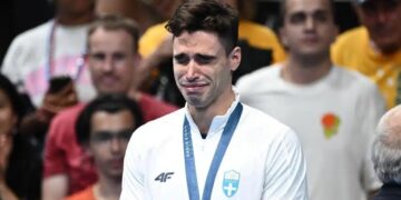 Ολυμπιακοί Αγώνες 2024: Ανατρίχιασε όλη η Ελλάδα – Βούρκωσε ο Απόστολος Χρήστου στην απονομή του αργυρού μεταλλίου