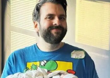 Θρήνος για διάσημο ινφλουένσερ: Πέθανε η κορούλα του – Δεν πρόλαβε να σαραντίσει – «Πάρτε αγκαλιά τα μικρά σας, σφίξτε τα σφιχτά»