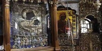 Alldaynews.gr Παναγία Πορταΐτισσα: Η πιο πολύτιμη εικόνα του Αγίου Όρους – Γιατί δεν πρέπει ποτέ να βγει έξω από αυτό