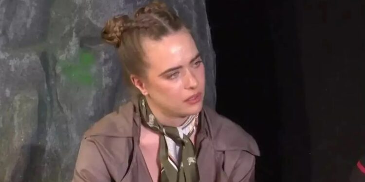 Alldaynews.gr Αναστασία Τσιλιμπίου: «Είναι μεγάλη ειρωνεία το ότι κάνω αυτή τη δουλειά και παράλληλα ντρέπομαι στη ζωή μου»