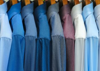 Τα απαραίτητα ανδρικά πουκάμισα που πρέπει να έχετε στη ντουλάπας σας