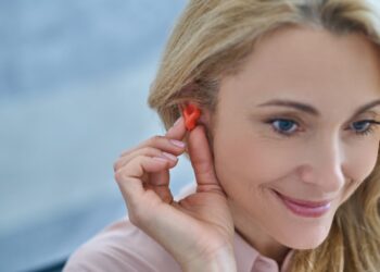 Επαναφορτιζόμενα Ακουστικά Βαρηκοΐας: Πλεονεκτήματα και Μειονεκτήματα