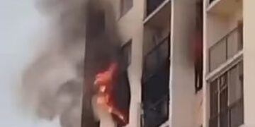 Alldaynews.gr Τραγωδία: Ζευγάρι πήδηξε με το μωρό τους από τον 7ο όροφο για να γλιτώσει από τη φωτιά