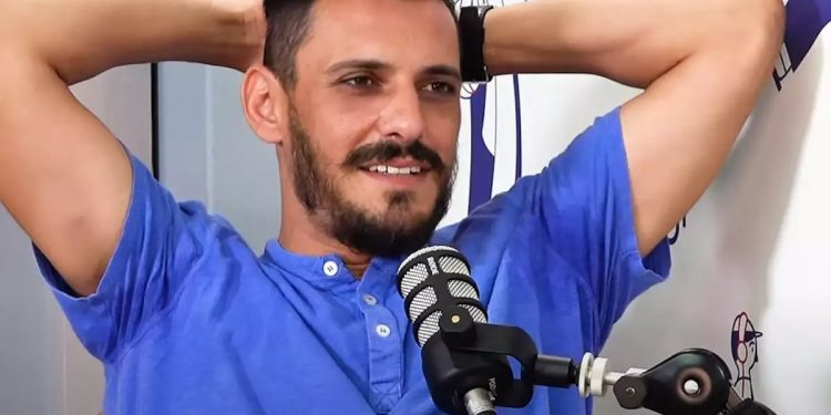 Σταύρος Σβήγκος: «Δεν θα ήμουν κλειστός να πάω με άνδρα, απλώς δεν μου βγαίνει – Δεν έχω νιώσει ποτέ τέτοια ανάγκη»