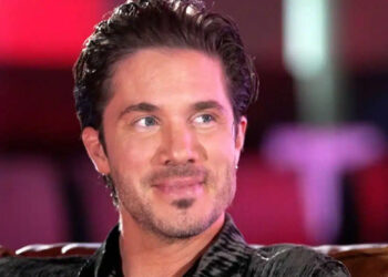 Νίκος Οικονομόπουλος: «Ναι, είμαι ο Χριστιανός ο Ορθόδοξος, πειράζει;»