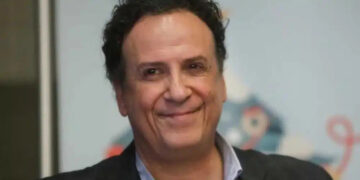 Alldaynews.gr «Τιμή μου και καμάρι μου»: Ο Χάρης Ρώμας μιλάει ανοικτά για την ομοφυλοφιλία