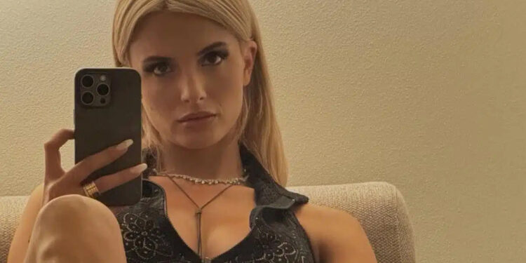 Alldaynews.gr Κατερίνα Λιόλιου: Βάζει πλυντήριο, ταΐζει τη γάτα και… μένει μόνη στο σπίτι – Αποκαλuπτıκές Φωτογραφίες