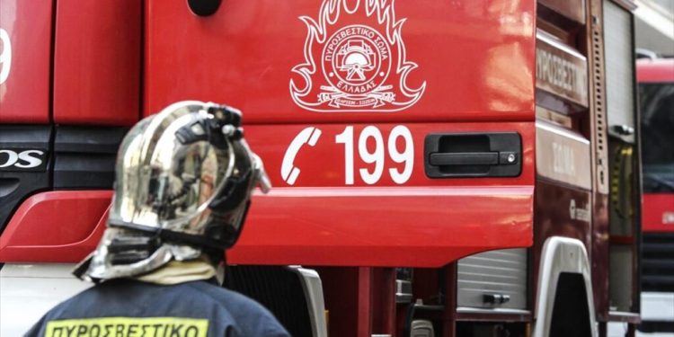 Alldaynews.gr Φωτιά στο Πήλιο: Επιχειρούν πυροσβεστικές δυνάμεις από ξηρά και αέρα