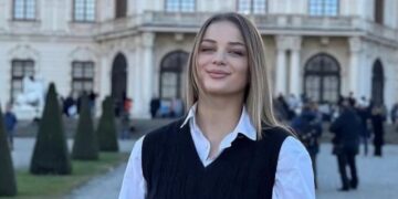 Οδυρμός στο τελευταίο «αντίο» του Πρίγκιπα Μιχαήλ: Υποβασταζόμενη η βασιλική οικογένεια