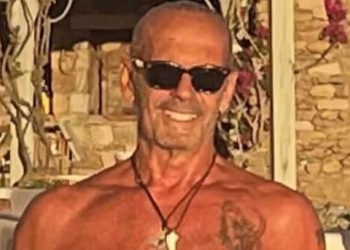 O πιο γοητευτικός 70αρης στην Ελλάδα – Γυμνασμένος, πάντα όμορφος και με στυλ – Δημιούργησε μια κουλτούρα μόνος του