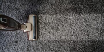 Πώς να πραγματοποιήσετε πλύσιμο χαλιών με λάστιχο