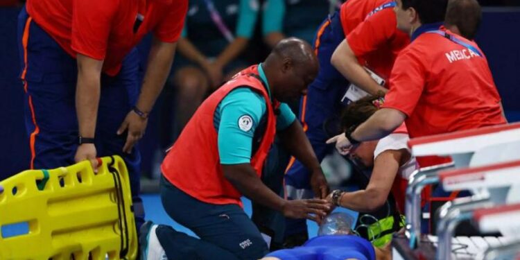 Alldaynews.gr Σοκ με κολυμβήτρια στους Ολυμπιακούς – Κατέρρευσε μόλις βγήκε από την πισίνα(βιντεο)