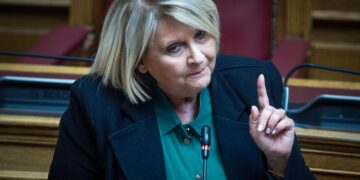 Alldaynews.gr Η Βούλτεψη για την ακρίβεια: «Να πάνε διακοπές στο χωριό και όχι στα νησιά»