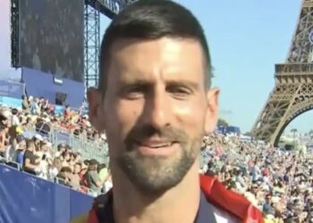 Ο «χρυσóς» Τζόκοβιτς μίλησε άπταιστα ελληνικά – «Γεια σου φίλε, ευχαριστώ – Αγαπώ την Ελλάδα»