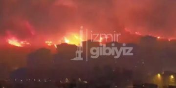 Alldaynews.gr EKTAKTO – Καίγεται η Σμύρνη – Σε κατοικημένες περιοχές η φωτιά – Πέπλο μαύρου καπνού παντού