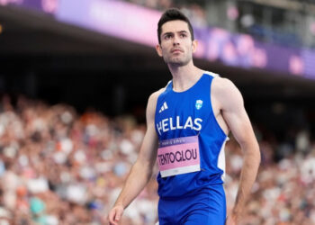 Μίλτος Τεντόγλου: ώρα απονομής του χρυσού μεταλλίου