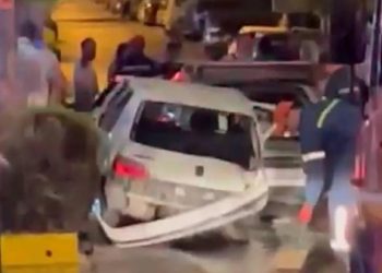 ΠΡΙΝ ΑΠΟ ΛΙΓΟ: Σφοδρό τροχαίο ατύχημα με εμπλοκή 4 οχημάτων (video)