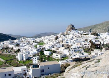 Τραγωδία στην Αμοργό με 57χρονη – Επεσε στο κενό μπροστά στα μάτια της κόρης της