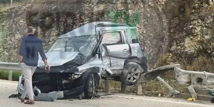 Alldaynews.gr ΠΡΙΝ ΑΠΟ ΛΙΓΟ: Νεκρή μια 52χρονη σε τροχαίο στην Εγνατία Οδό ‑ Σώθηκε ο 20χρονος γιος της