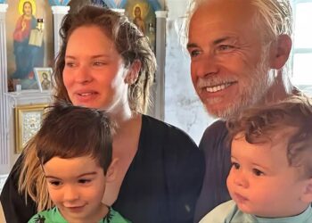 Χάρης Χριστόπουλος: «Αξιώθηκα εγώ ο ανήμπορος, ο τίποτα, να κρατάω 2 πλάσματα. Κλαίω από ευγνωμοσύνη στον Θεό»