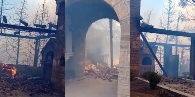 Alldaynews.gr Φωτιά στην Κορινθία: Κάηκε η ιστορική εκκλησία της Παναγίας των Καταφυγίων