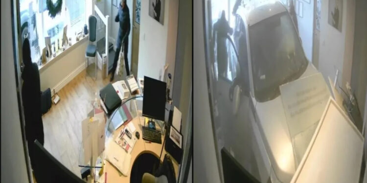 Alldaynews.gr Βίντεο ντοκουμέντο: Η στιγμή που μεθυσμένος οδηγός «εισβάλει» σε γραφείο τελετών για να σκοτώσει