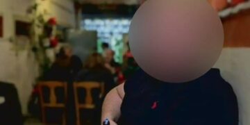 Alldaynews.gr Η σύζυγος του αστυνομικού που αυτοκτόνησε περιγράφει τις τελευταίες στιγμές του: «Μου είπε θα δω τι θα κάνω και έγινε αυτό που έγινε»