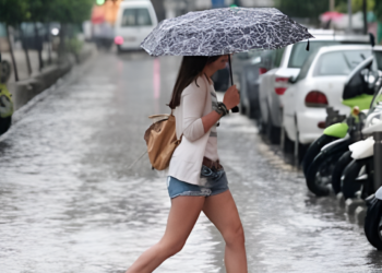 Καταιγίδες, κεραυνοί και ριπές ανέμου από σήμερα – Οι περιοχές που θα βρεθούν στο στόχαστρο της κακοκαιρίας