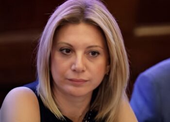 Καρυστιανού: «η πλειοψηφία των ανθρώπων που διαχειρίζεται την υπόθεση των Τεμπών, είναι ξεκάθαρα διαπλεκόμενοι»